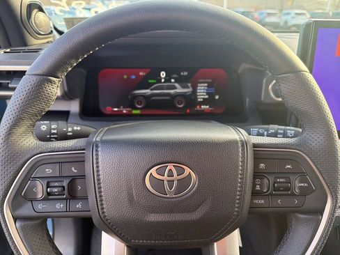 New 2025 Toyota 4Runner Limited image 15