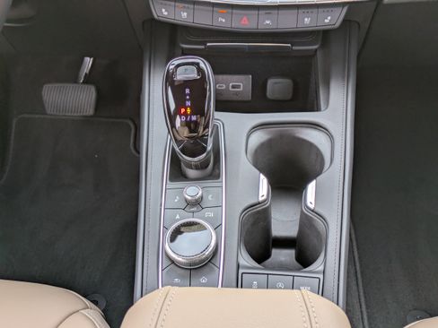 Used 2025 Cadillac XT4 Premium Luxury w/ Technology Package image 18