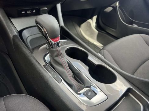 Used 2024 Chevrolet Malibu RS FWD image 28