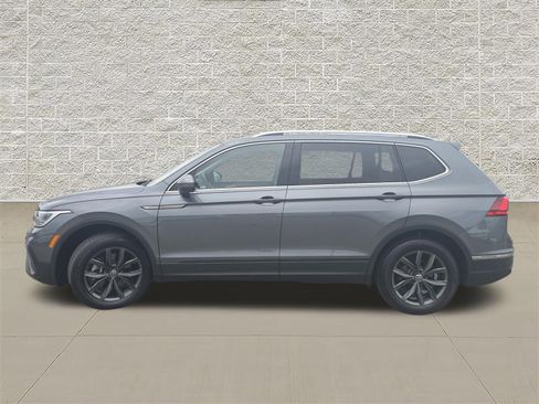 Certified 2024 Volkswagen Tiguan SE AWD/4WD image 4