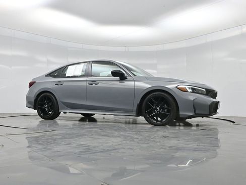 Used 2025 Honda Civic Sport image 48
