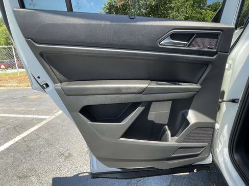 Used 2018 Volkswagen Atlas SEL Premium AWD/4WD image 17