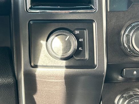 Used 2018 Ford F150 XLT w/ Equipment Group 302A Luxury image 16