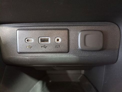 Used 2022 Buick Encore GX Select w/ Sport Touring Package image 37