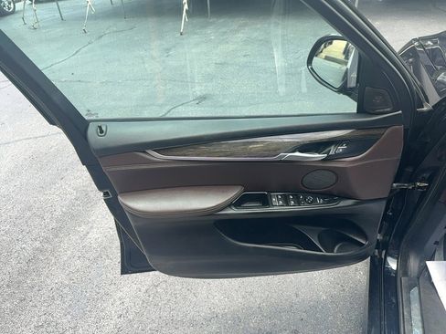 Used 2016 BMW X5 xDrive40e image 13