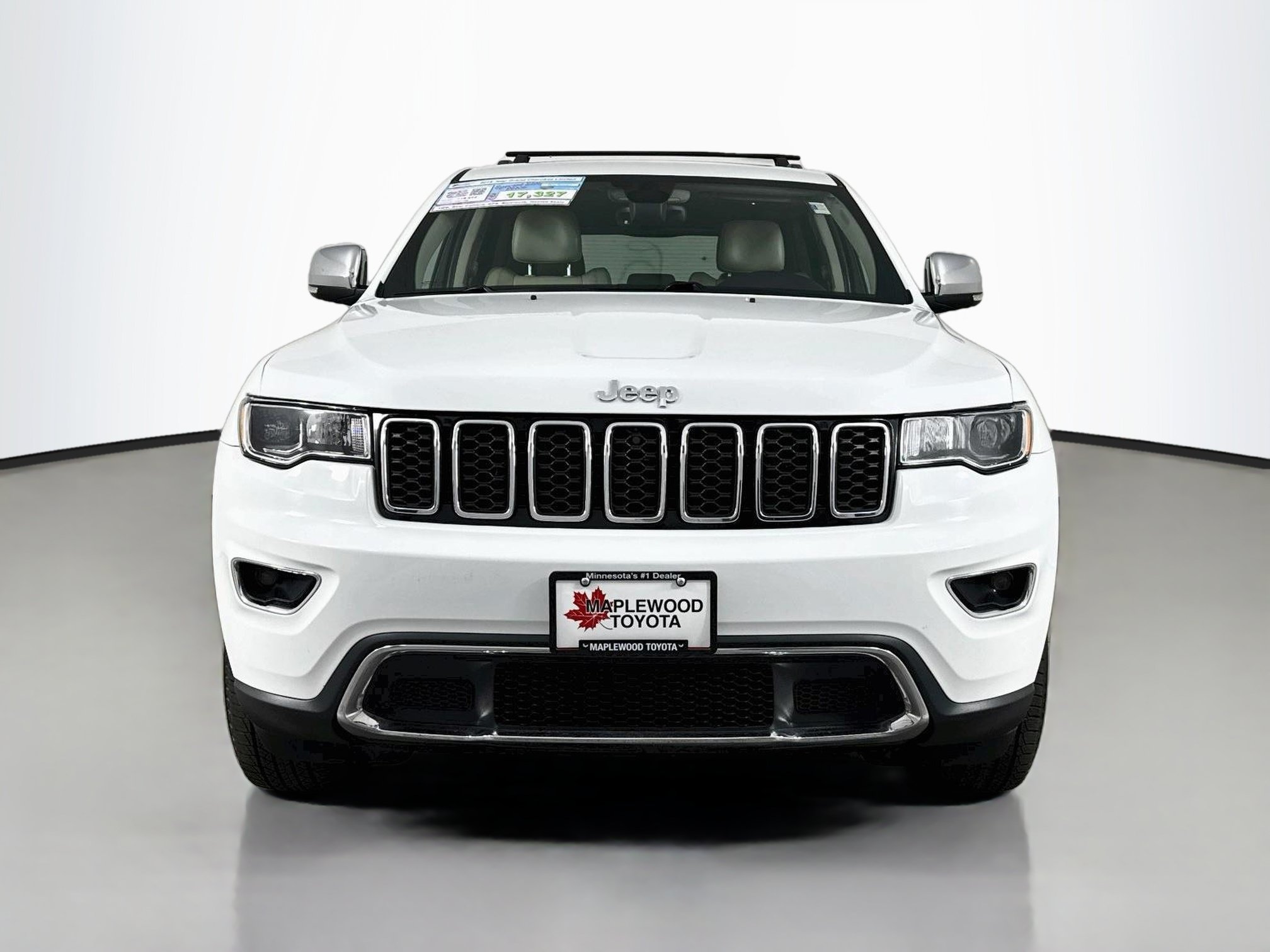 Used 2018 Jeep Grand Cherokee Limited AWD/4WD image 2