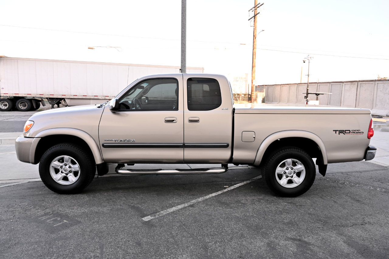 Used 2006 Toyota Tundra SR5 w/ TRD Off-Road Pkg AWD/4WD image 4