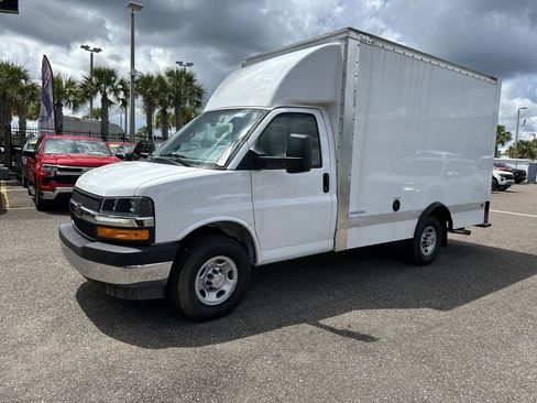 New 2025 Chevrolet Express 3500 Work Van w/ Power Convenience Package image 12