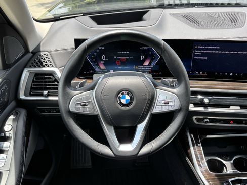 Used 2026 BMW X7 xDrive40i w/ Executive Package AWD/4WD image 18