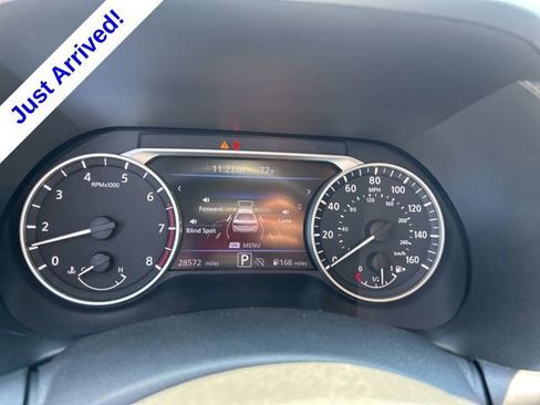 Used 2025 Nissan Sentra SR FWD image 17