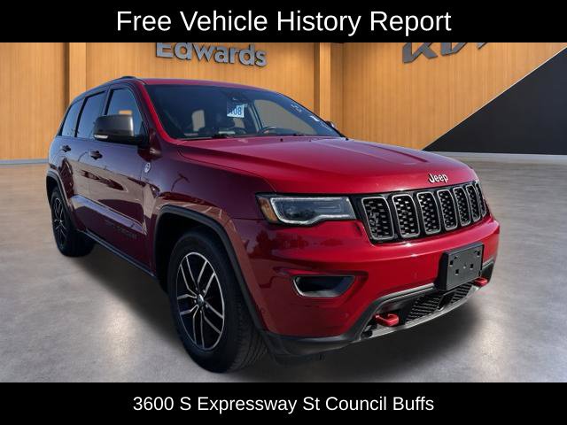Used 2018 Jeep Grand Cherokee Trailhawk w/ Trailhawk Luxury Group AWD/4WD image 3