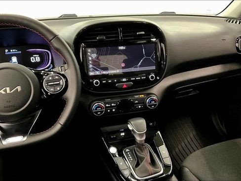 Used 2024 Kia Soul GT-Line w/ GT-Line Technology Package FWD image 7