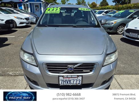 Used 2010 Volvo V50 T5 R-Design AWD/4WD image 2