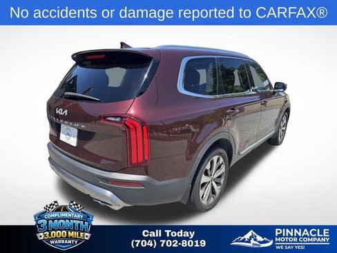 Used 2022 Kia Telluride EX w/ EX Premium Package FWD image 4