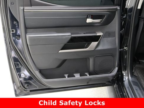 Used 2024 Toyota Tundra Limited image 31