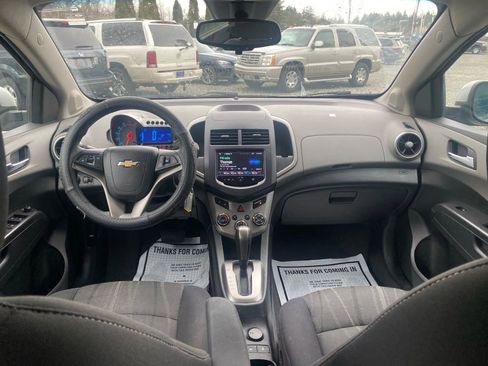 Used 2013 Chevrolet Sonic LT image 11