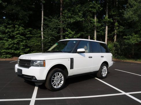 Used 2011 Land Rover Range Rover HSE AWD/4WD image 3