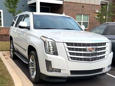 Used 2018 Cadillac Escalade Luxury w/ LPO, Radiant Package AWD/4WD image 1