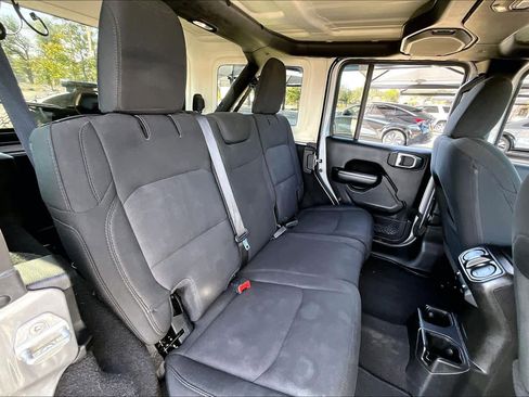 Used 2021 Jeep Wrangler Unlimited Sport image 19