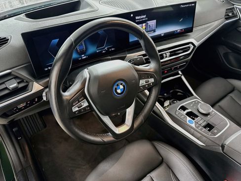 Used 2023 BMW i4 eDrive40 w/ Premium Package RWD image 13