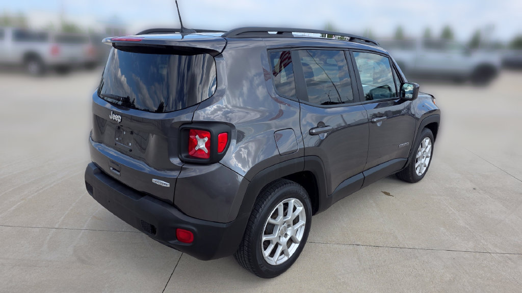Used 2020 Jeep Renegade Latitude w/ Cold Weather Group FWD image 5