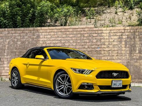 Used 2016 Ford Mustang Premium RWD image 15