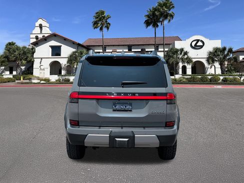 Used 2025 Lexus GX 550 AWD/4WD image 3