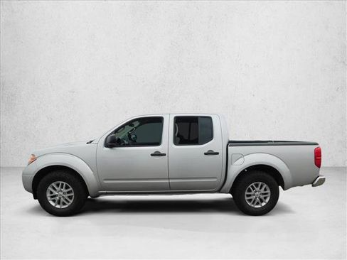 Used 2017 Nissan Frontier SV image 5