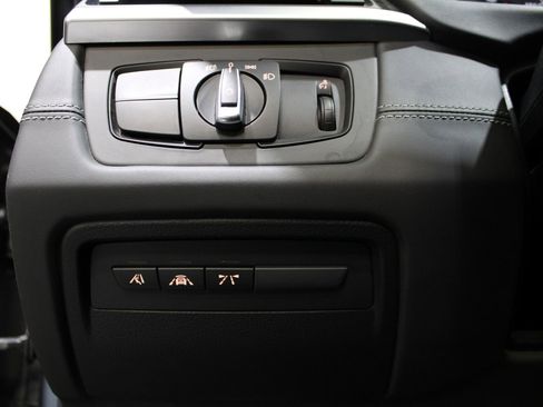 Used 2015 BMW M4 Convertible image 24