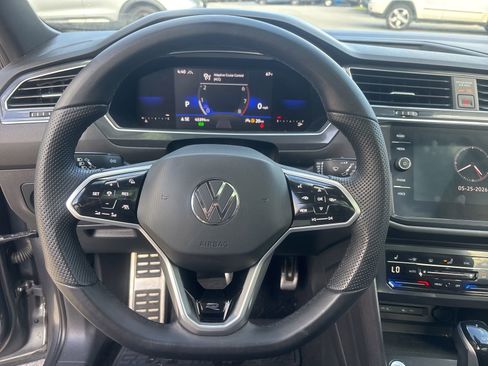 Used 2022 Volkswagen Tiguan SE R-Line AWD/4WD image 18