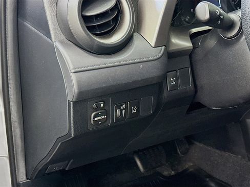 Used 2018 Toyota RAV4 LE w/ All Weather Liner Package AWD/4WD image 17