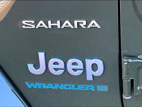 Used 2023 Jeep Wrangler Unlimited Sahara w/ Cold Weather Group image 23
