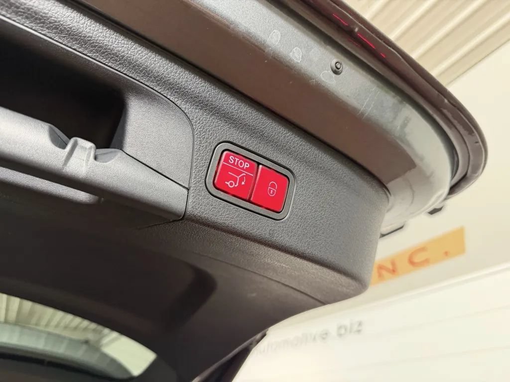 Used 2021 Mercedes-Benz GLE 350 4MATIC image 36