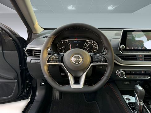 New 2025 Nissan Altima 2.5 SR image 26