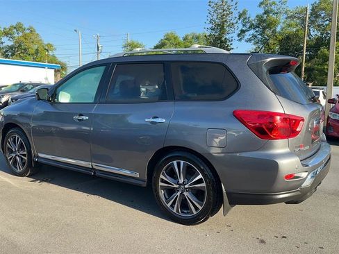 Used 2017 Nissan Pathfinder Platinum w/ Family Entertainment Package image 29