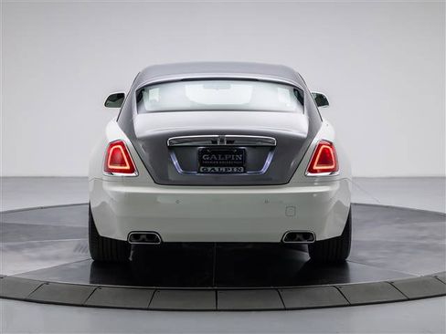 Used 2016 Rolls-Royce Wraith image 4