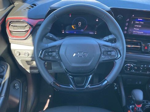 New 2025 Chevrolet TrailBlazer RS w/ Convenience Package image 8