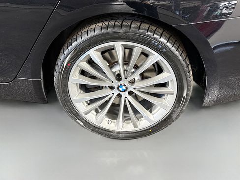 Used 2021 BMW 540i w/ Premium Package image 37