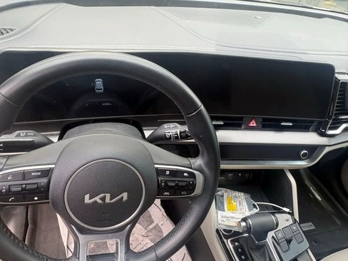 Used 2024 Kia Sportage EX FWD image 14
