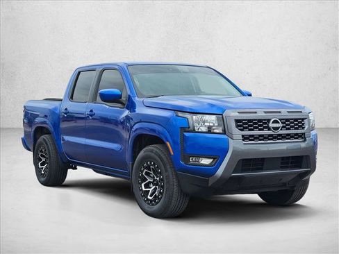 Used 2025 Nissan Frontier SV w/ SV Convenience Package RWD image 3
