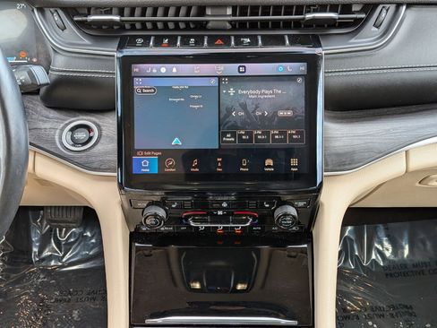 Certified 2021 Jeep Grand Cherokee L Limited image 33