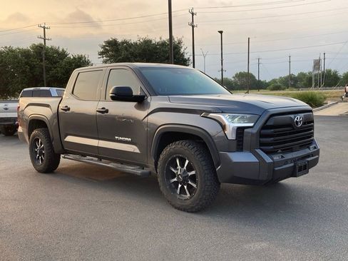 Used 2023 Toyota Tundra SR5 image 3