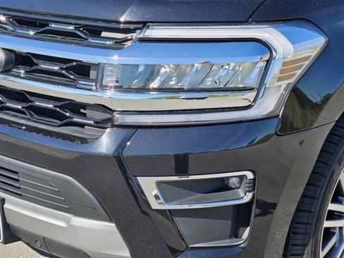 Used 2024 Ford Expedition Limited AWD/4WD image 9
