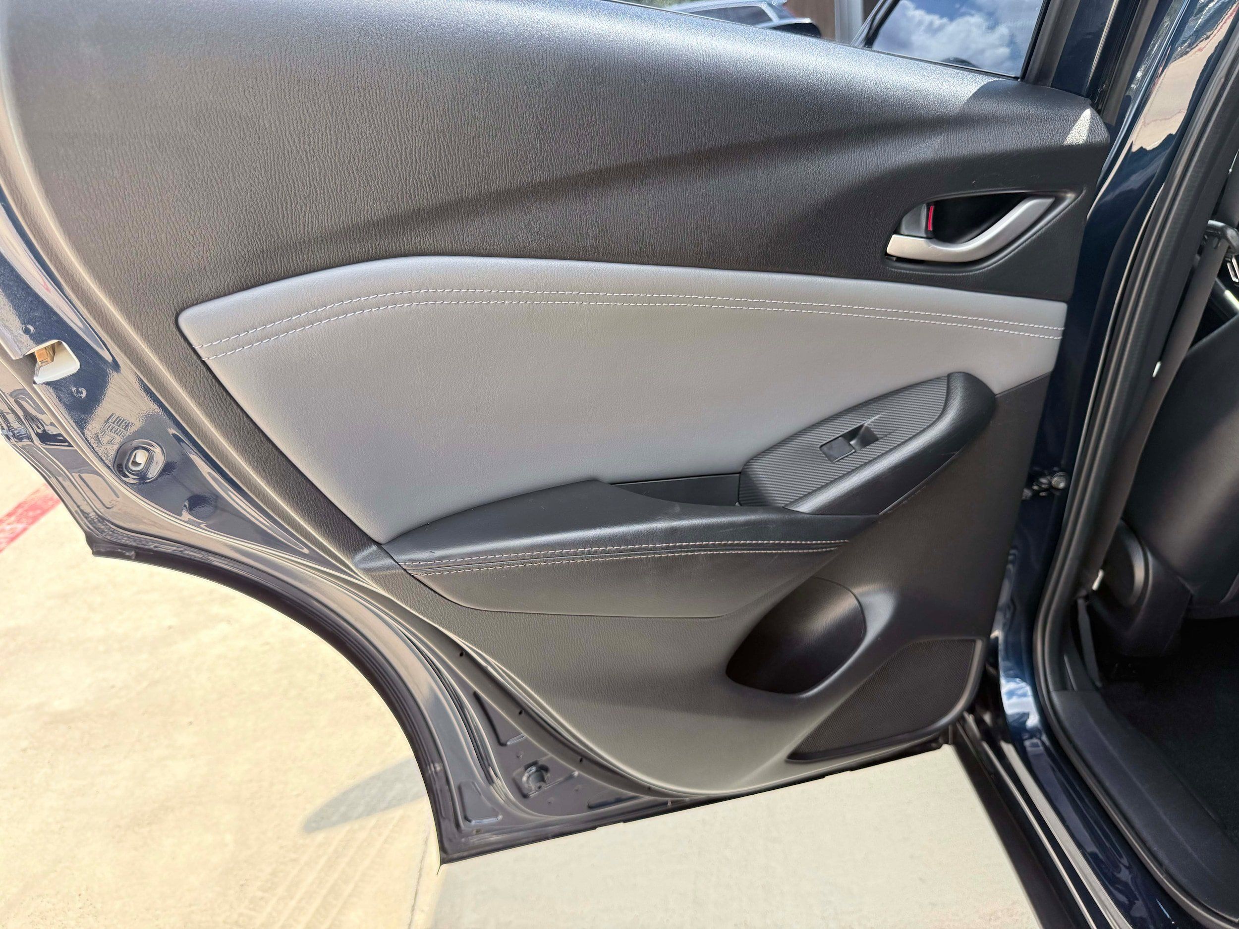 Used 2019 MAZDA CX-3 Touring FWD image 14