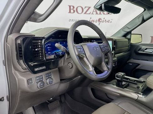 Used 2025 Chevrolet Silverado 1500 ZR2 w/ Technology Package image 11