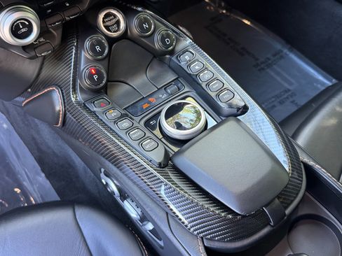 Used 2020 Aston Martin V8 Vantage Coupe RWD image 44
