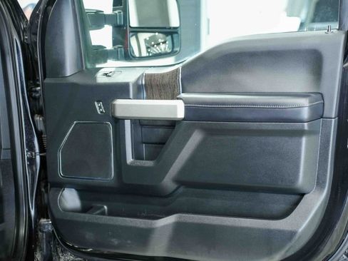 Used 2021 Ford F250 Lariat image 15