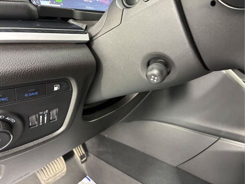 Used 2023 Jeep Grand Cherokee Trailhawk w/ Luxury Tech Group III AWD/4WD image 22