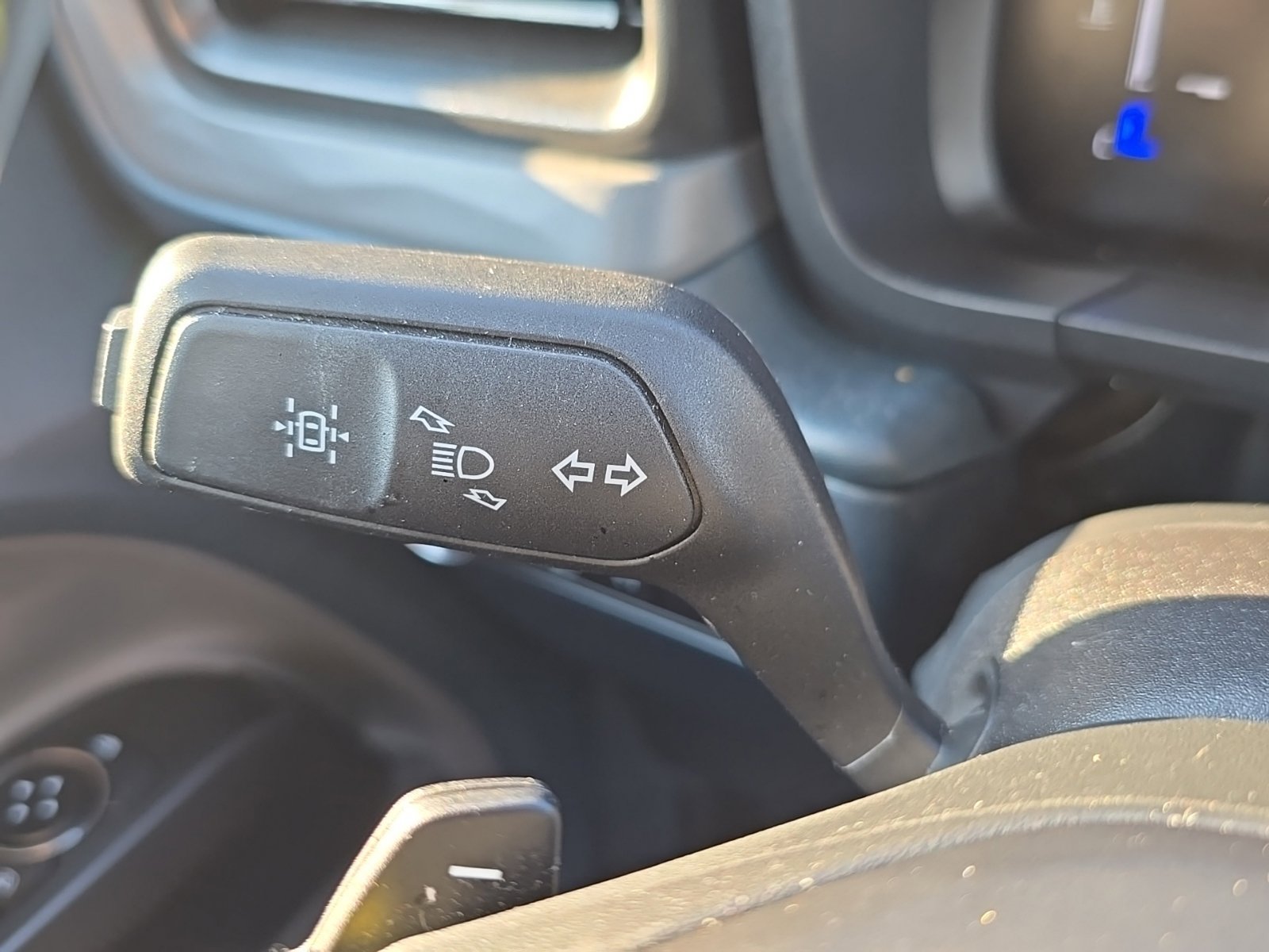 Used 2025 Ford Maverick Lobo AWD/4WD image 24