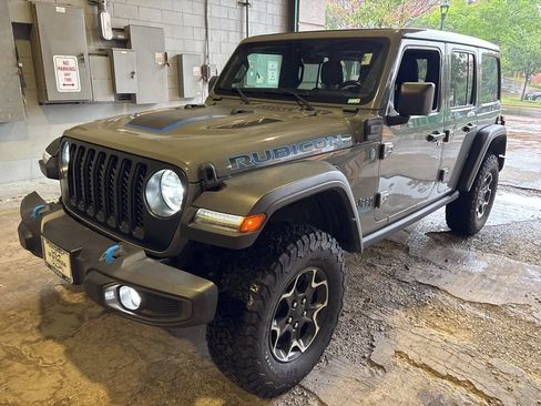 Used 2021 Jeep Wrangler Unlimited Rubicon 4xe w/ Cold Weather Group AWD/4WD image 7